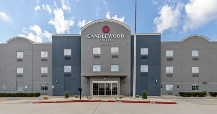 CandleWood Suites